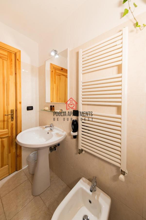 Casa Flamingo Per 4 Persone Nel Centro Di Bari Apartamento Exterior foto